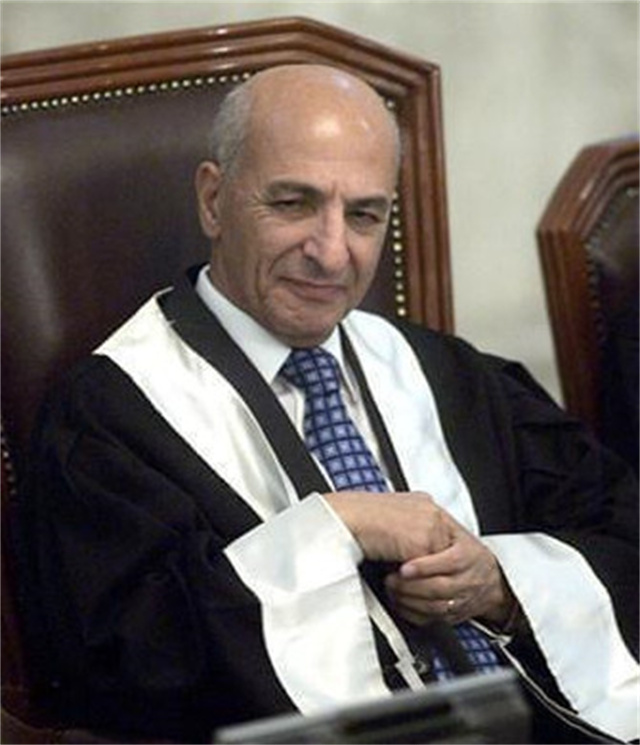 萨达姆被美军关押3年,将萨达姆定罪的法官事后下场如何