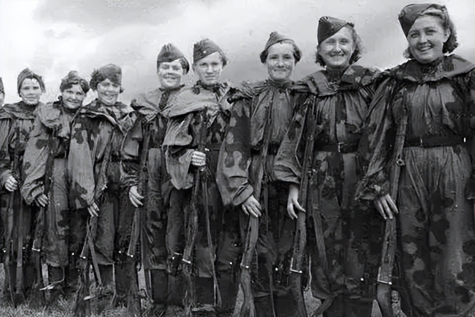 二战德国俘虏苏联战俘,德军战俘营苏联战俘与美军战俘