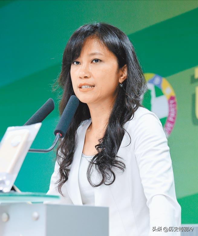 蔡英文办公室爆出性丑闻！偷情已婚小鲜肉，聊天记录不堪入目