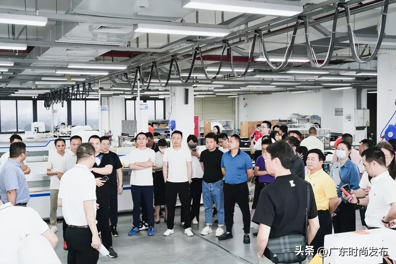 2023广东省服装产业高质量发展大会暨广东省服装服饰行业协会第七届第四次会员代表大会在中山沙溪顺利召开