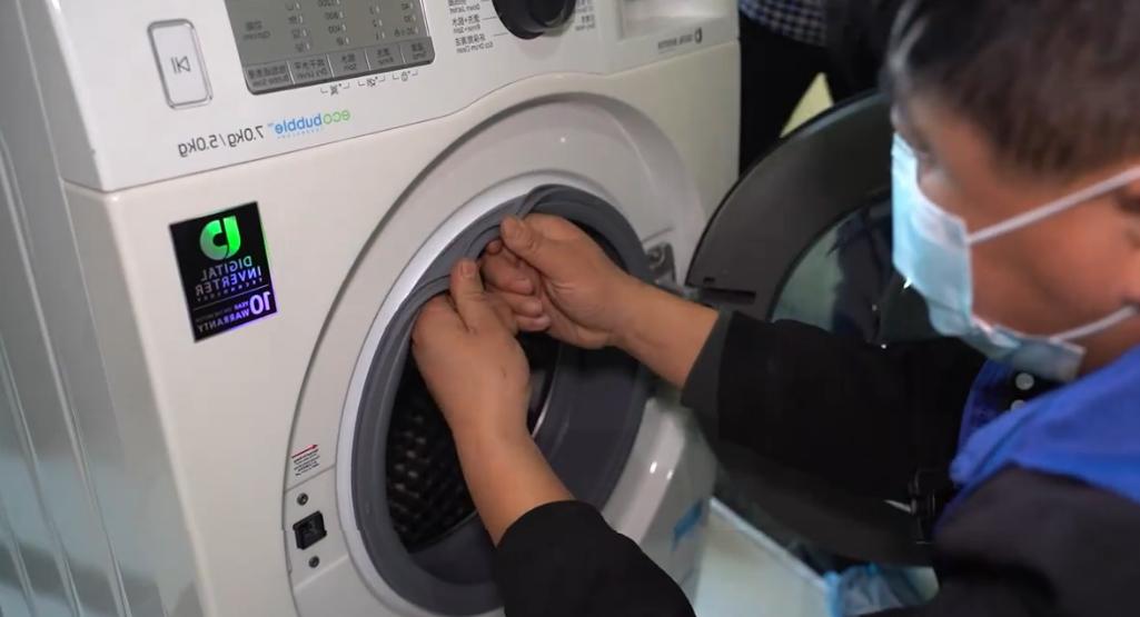 做软装清洗还是做家电清洗,家电清洗跟维修哪个好