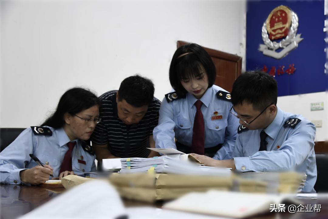 房产中介骗中介费属哪种案件,房产中介员工私自收取服务费