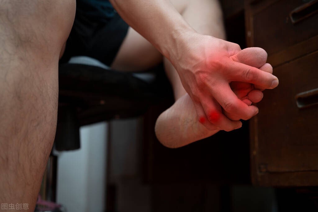 痛风服用非布司他，5个问题一定要知道，安全使用