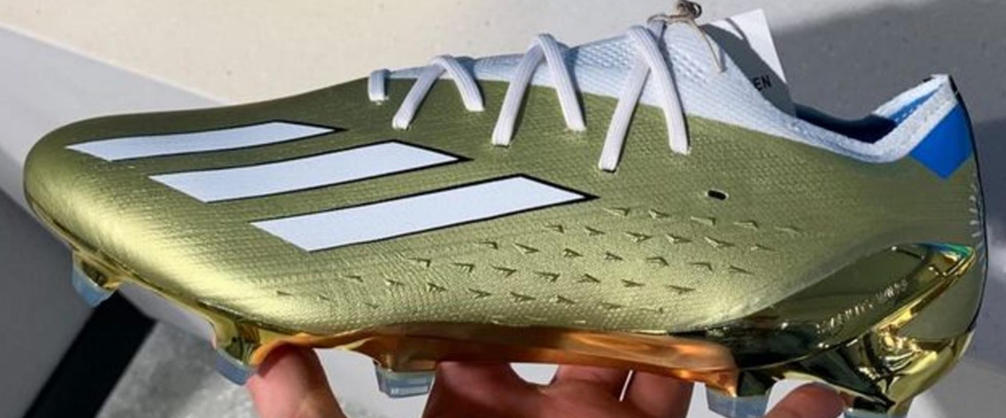 梅西穿上阿迪达斯定制的世界杯球鞋:金光闪闪+搭配阿根廷的蓝色