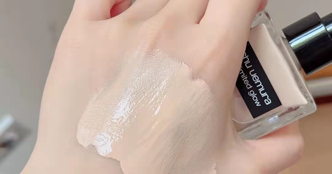 秋冬养肤轻薄水润服帖粉底液,适合干皮秋冬用的大牌粉底液