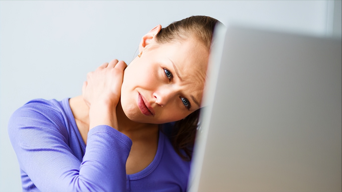 手指僵硬发胀怎么回事,手指僵硬预示哪些疾病