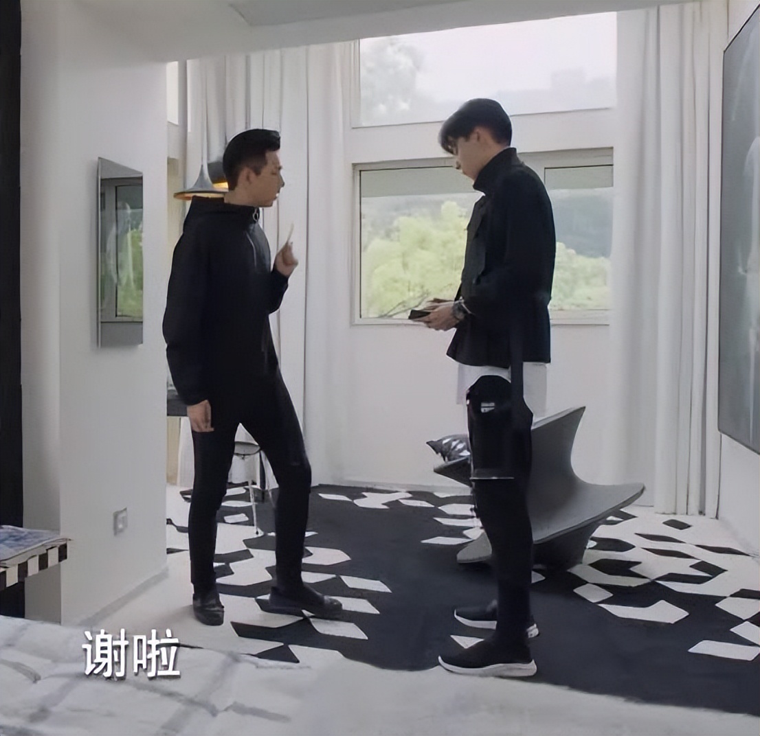 身高一米六几的男明星全身照,身高矮但身材比例很好的男星