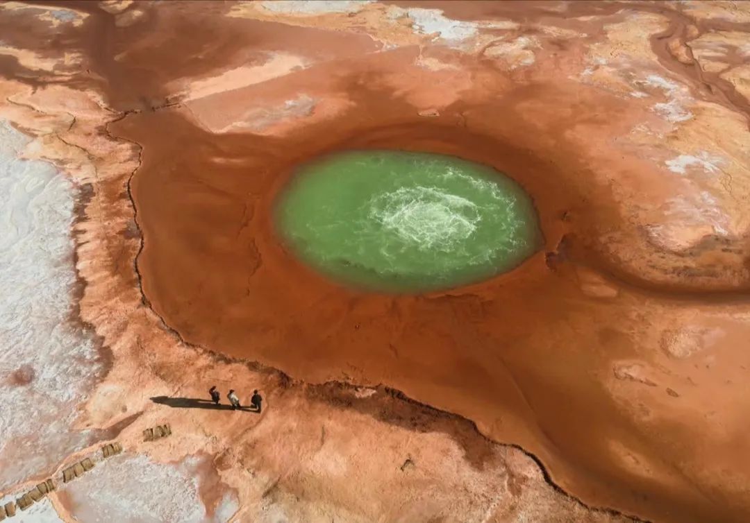 青海省的恶魔之眼艾肯泉,恶魔之眼艾肯泉在青海