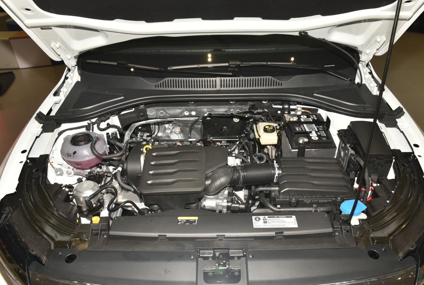 为什么朗逸都说不好但买的人却多,为啥朗逸那么多人不推荐买