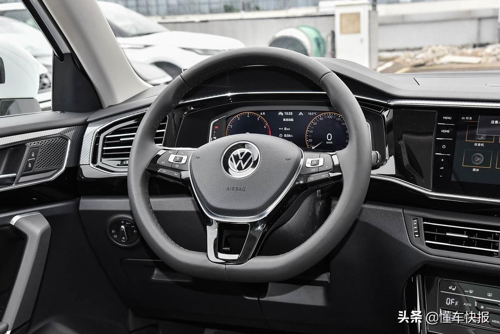 大众探岳380tsi四驱r-line智联版,2022探岳380四驱r-line值得买吗