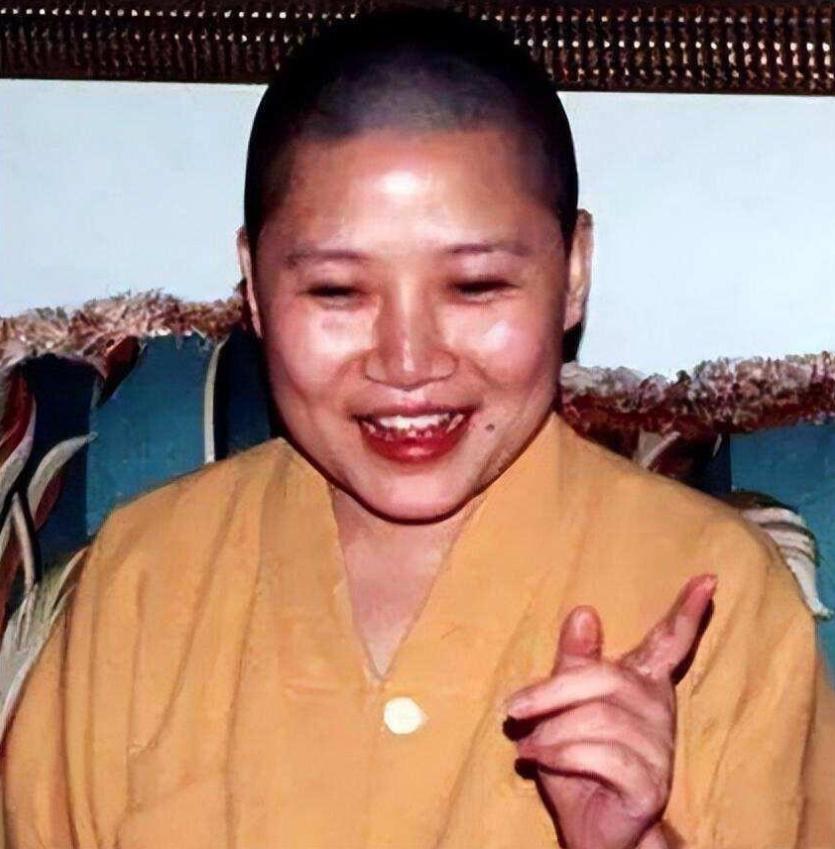 歌手李娜出家现状,歌手李娜为何在巅峰时期出家