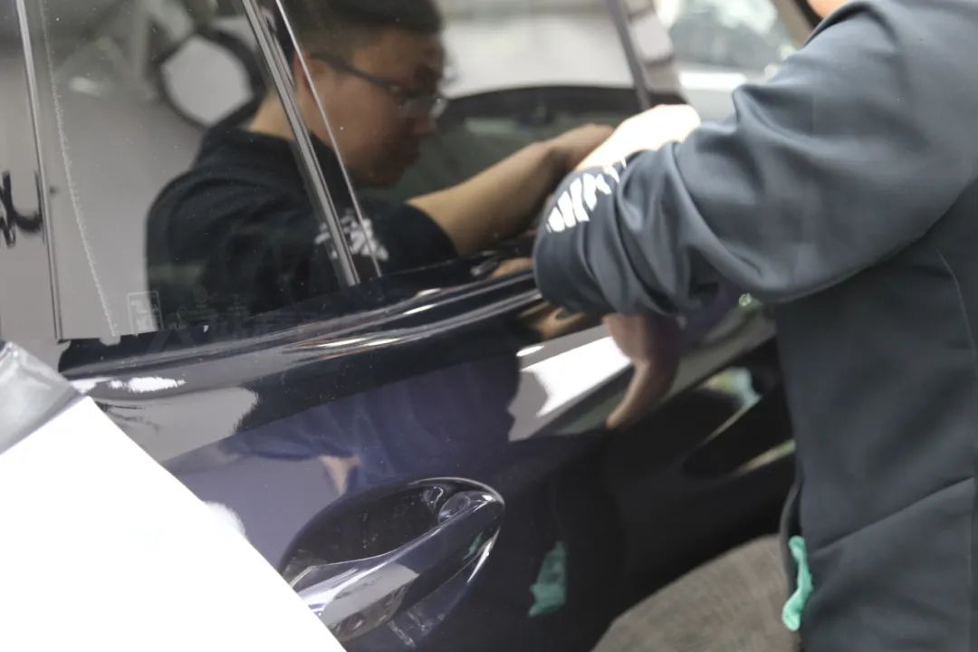 宝马x3改亮黑中网多少钱,宝马x3豪华版亮条改黑