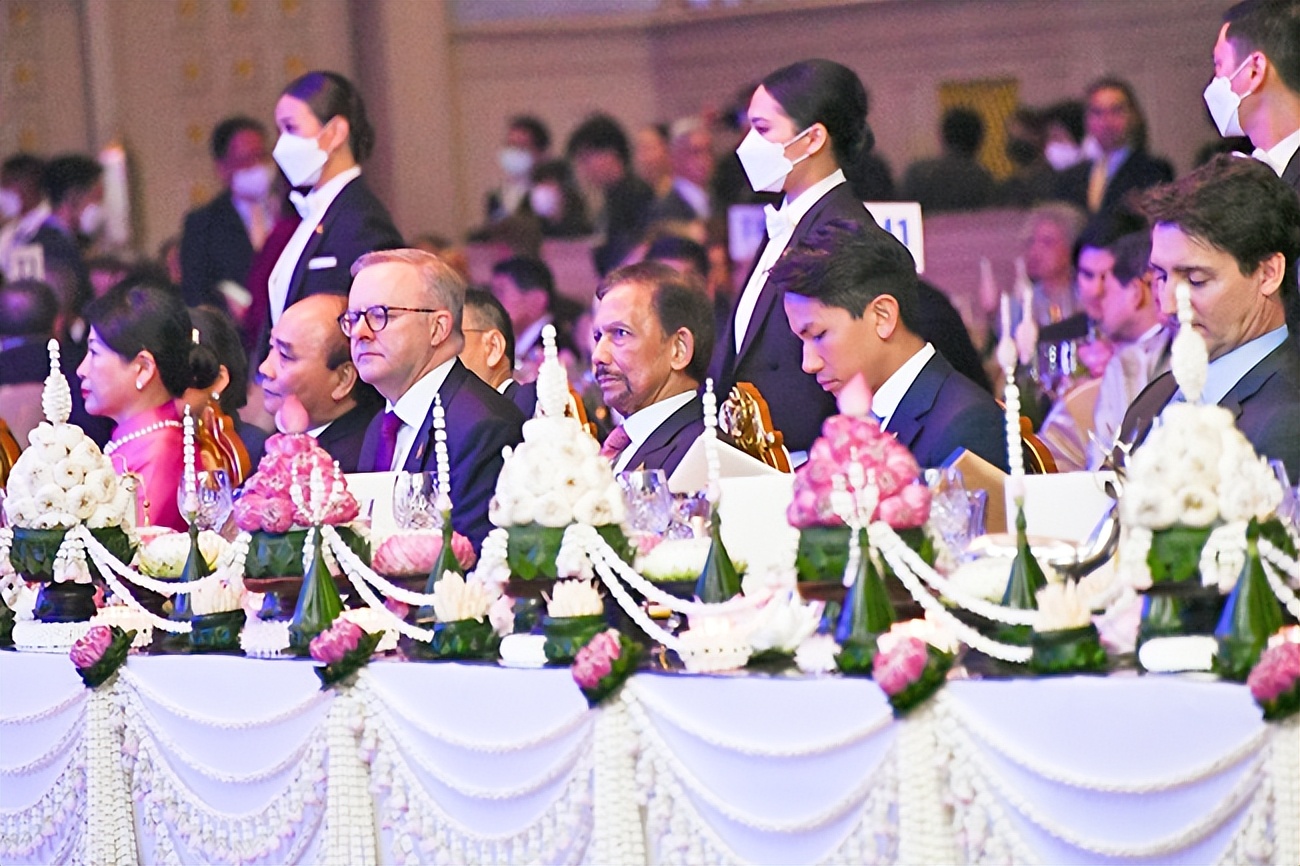 娉板浗鐜嬪悗apec鏅氬,apec娉板浗鏅氬