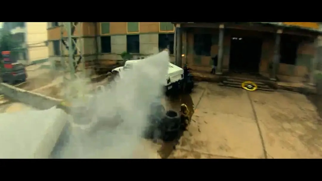 这部网大上线就热度第一,口碑却两极分化,堪称低配《拆弹专家》