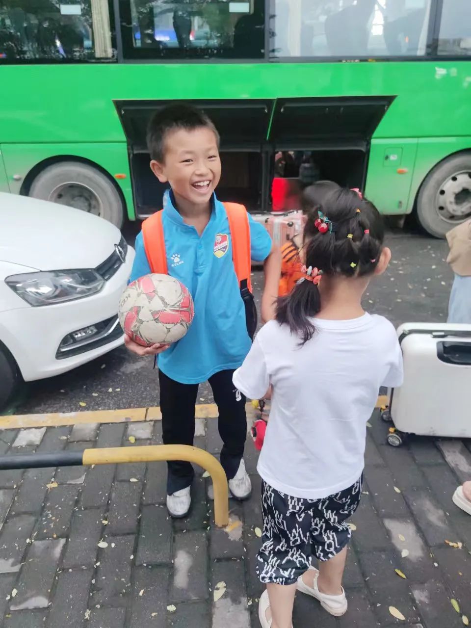 孩子一个人独自出远门注意什么,孩子一个人独自出远门要带些什么