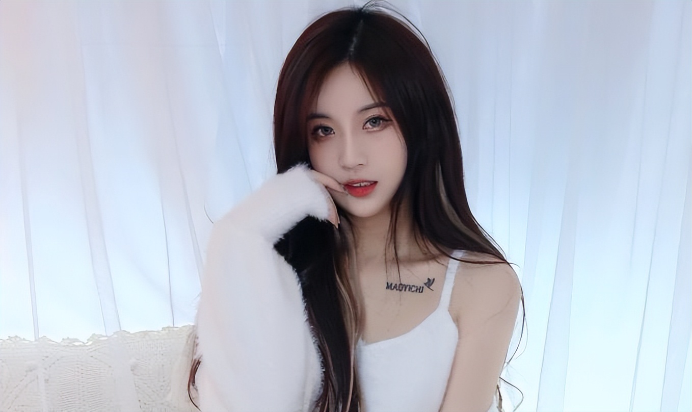 引导女生付出沉没成本,引导女生对自己付出物质价值