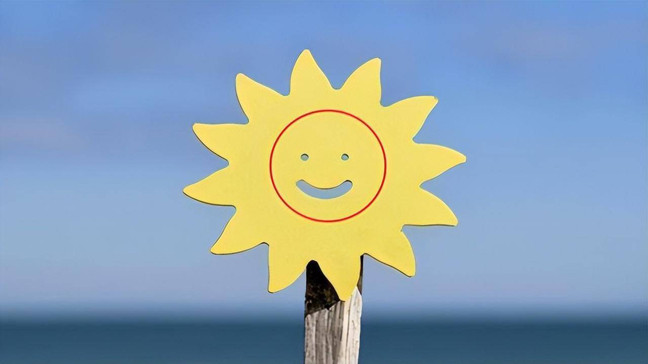 女人最近长痘痘怎么回事,女性背后长痘痘的原因及解决方法