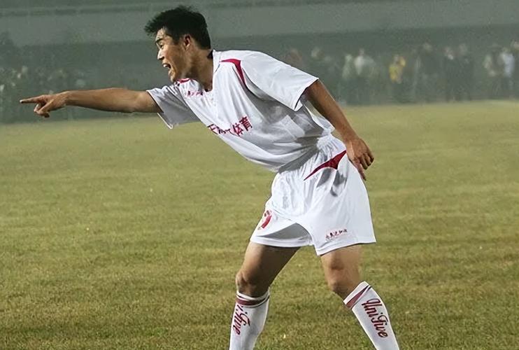 鲁能和恒大谁更厉害,恒大和鲁能谁排名更高