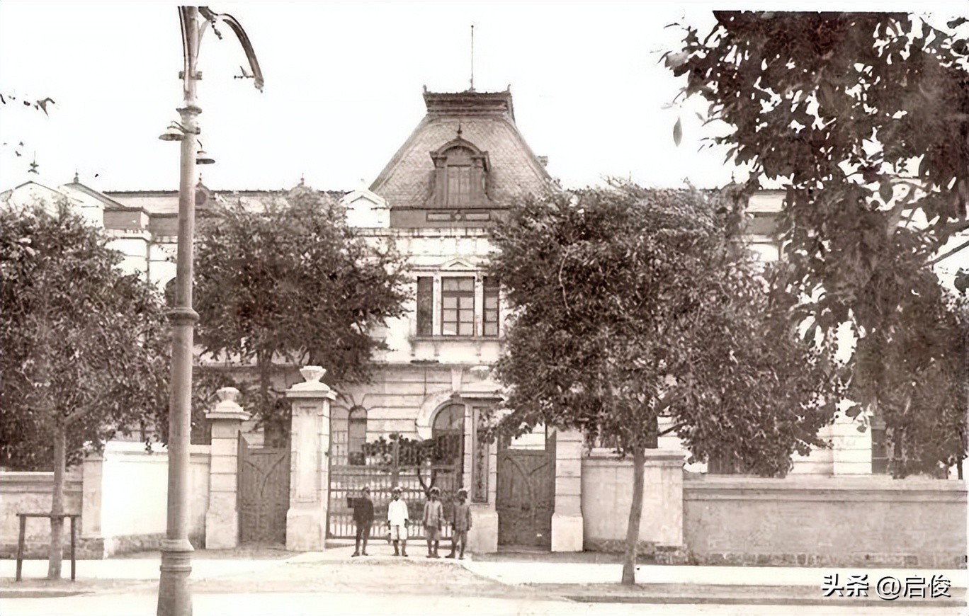 大连日本学校解放前,大连建立最早小学