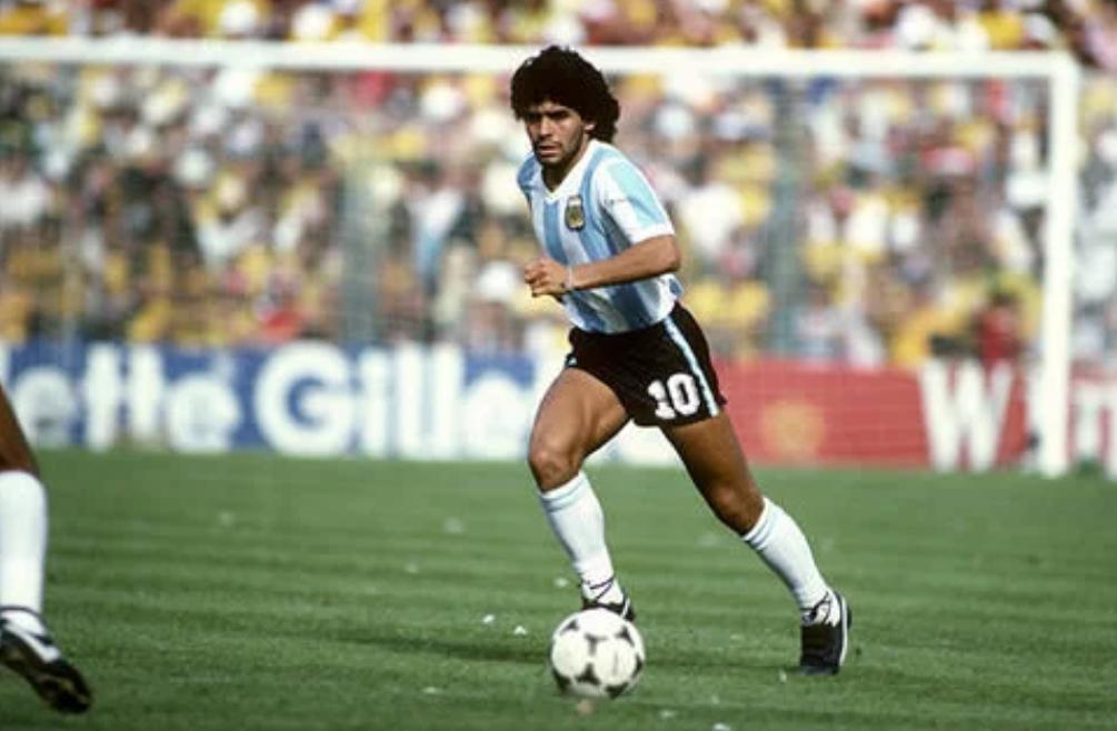 一年一巨星足球,1972年的足球巨星名单