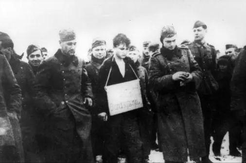 她是谁？遭德军332团折磨牺牲，斯大林震怒下令为其*仇报**，战争片