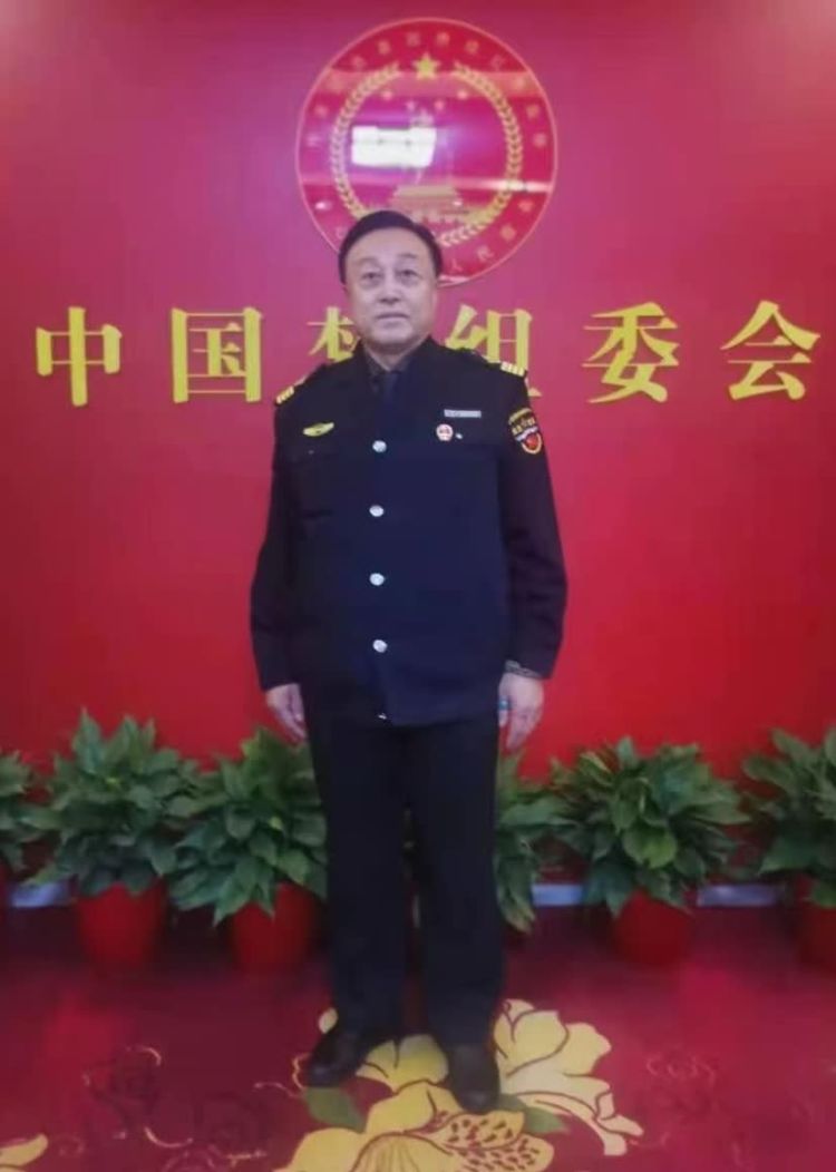 人间自有真情在柳氏三花献爱心