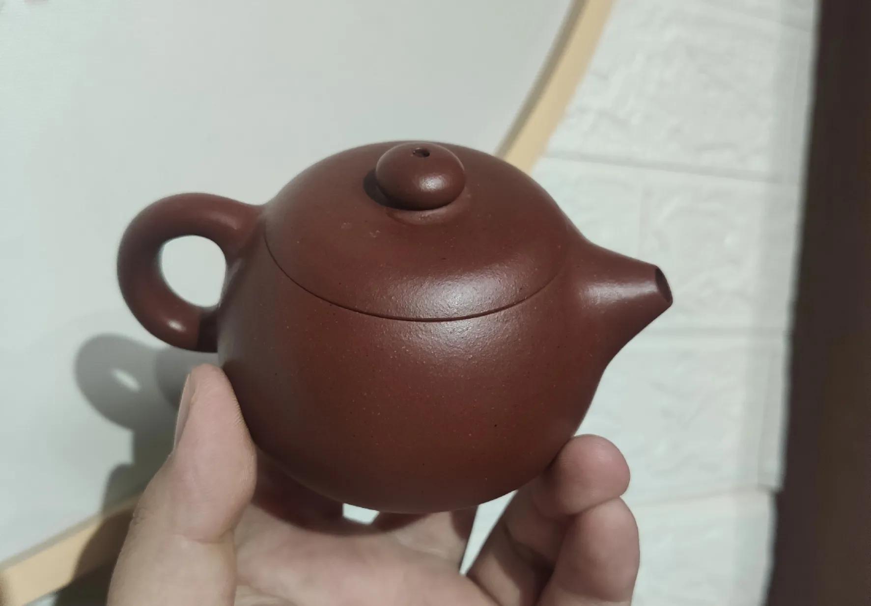 黄龙山朱泥和赵庄朱泥哪个更红艳,朱泥大红袍颜色很红艳吗