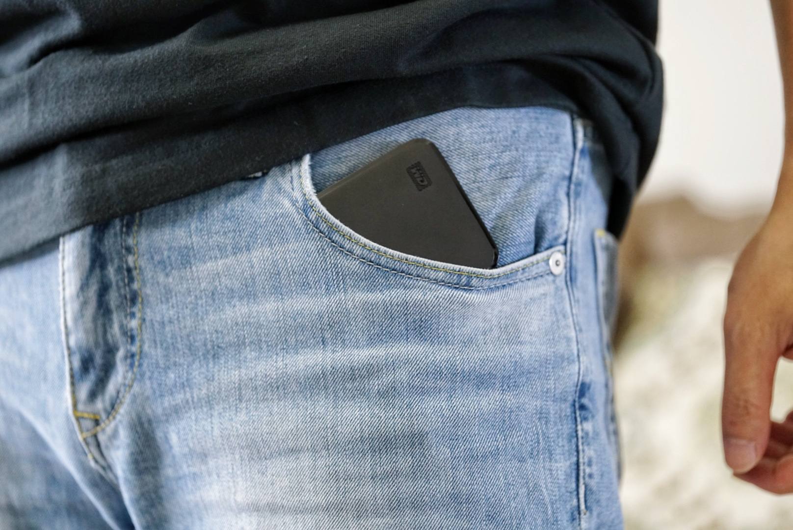 西数新元素固态硬盘拆解,超便携移动硬盘