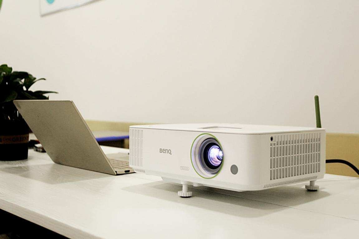 投影仪选购指南3000元10款横评,2022年最佳4k投影仪推荐