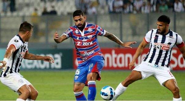 竞彩足球今日推荐佐加顿斯莫尔德,足球竞彩推荐埃弗顿vs纽卡