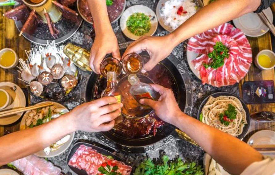 感受真正的成都火锅,成都火锅哪个好吃又辣