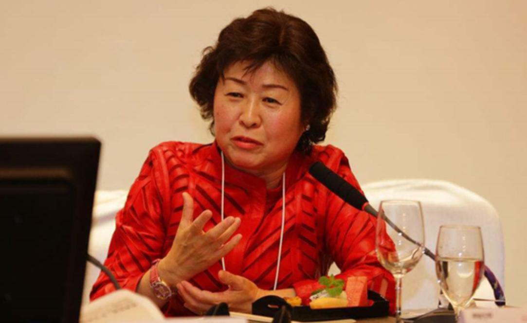 我国第一女首富,靠着不起眼的小生意发家致富,如今世界闻名