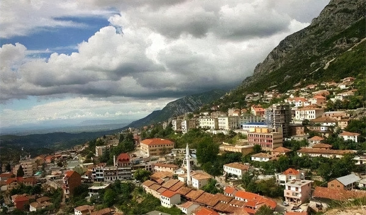 喂不饱的白眼狼完整版,喂不饱的白眼狼是什么