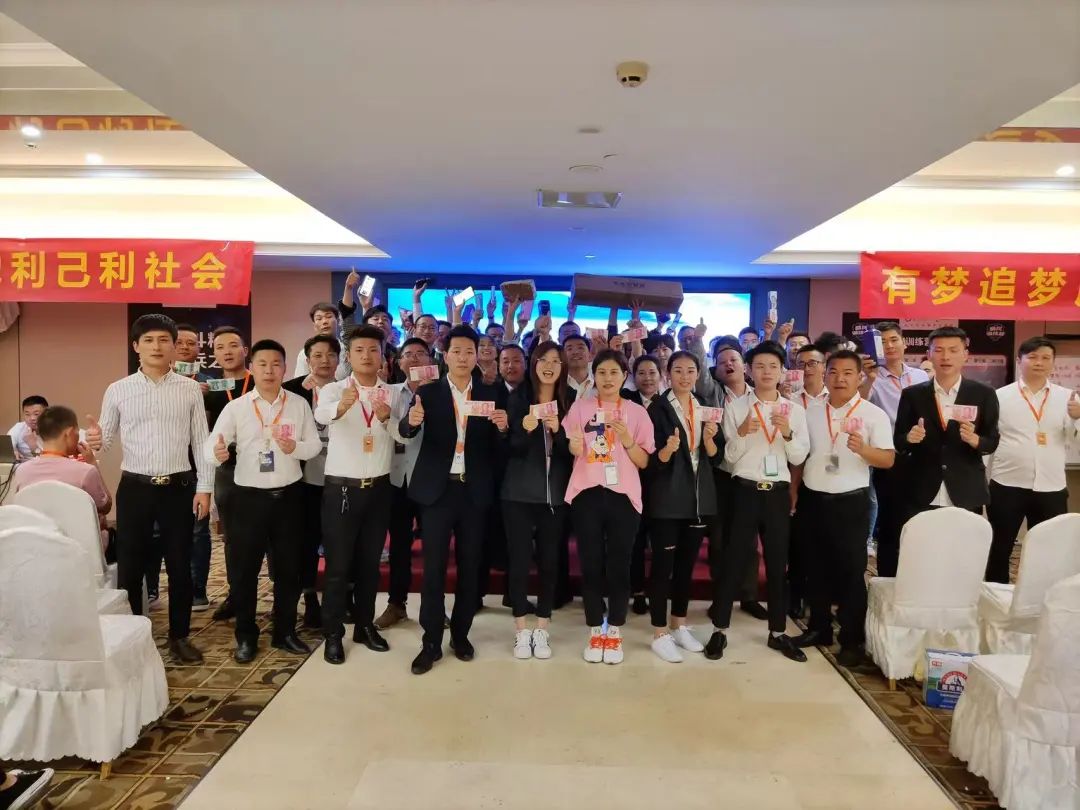 80后宝妈辞职带娃再次创业,宝妈带娃创业月入5位数