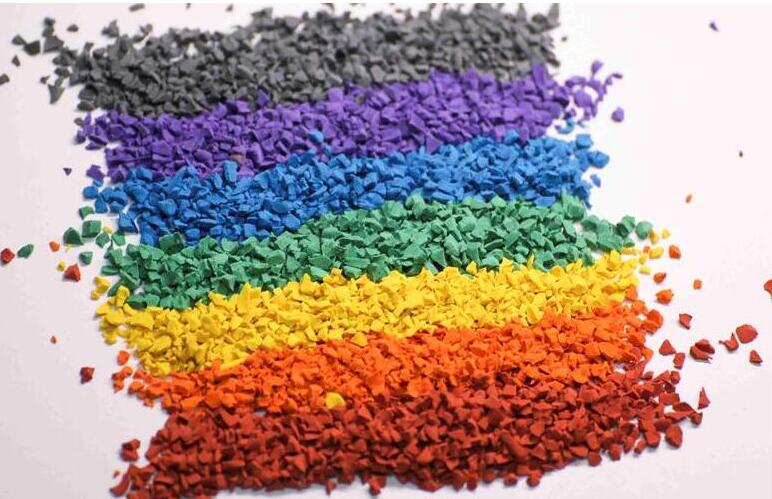 塑胶跑道颗粒材料郑州生产厂家,塑胶跑道叫什么颗粒