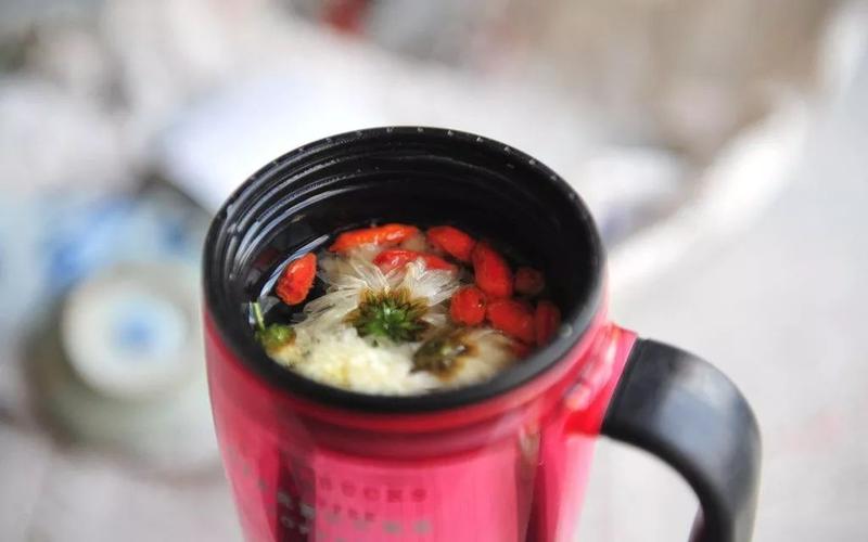 保温杯里泡枸杞有危险吗,保温杯泡枸杞有什么危害吗