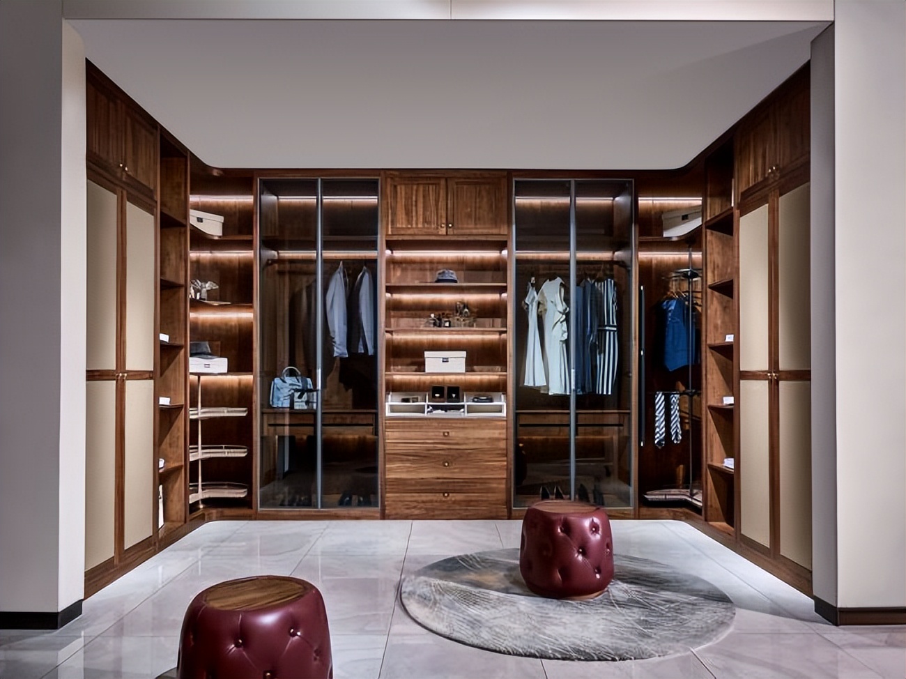 回望百年奋斗路展望时代新征程,展望新征程