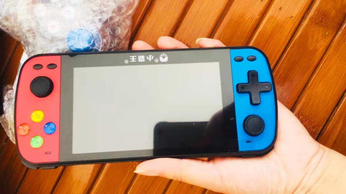 小霸王q900有什么功能,小霸王q900能玩我的世界吗