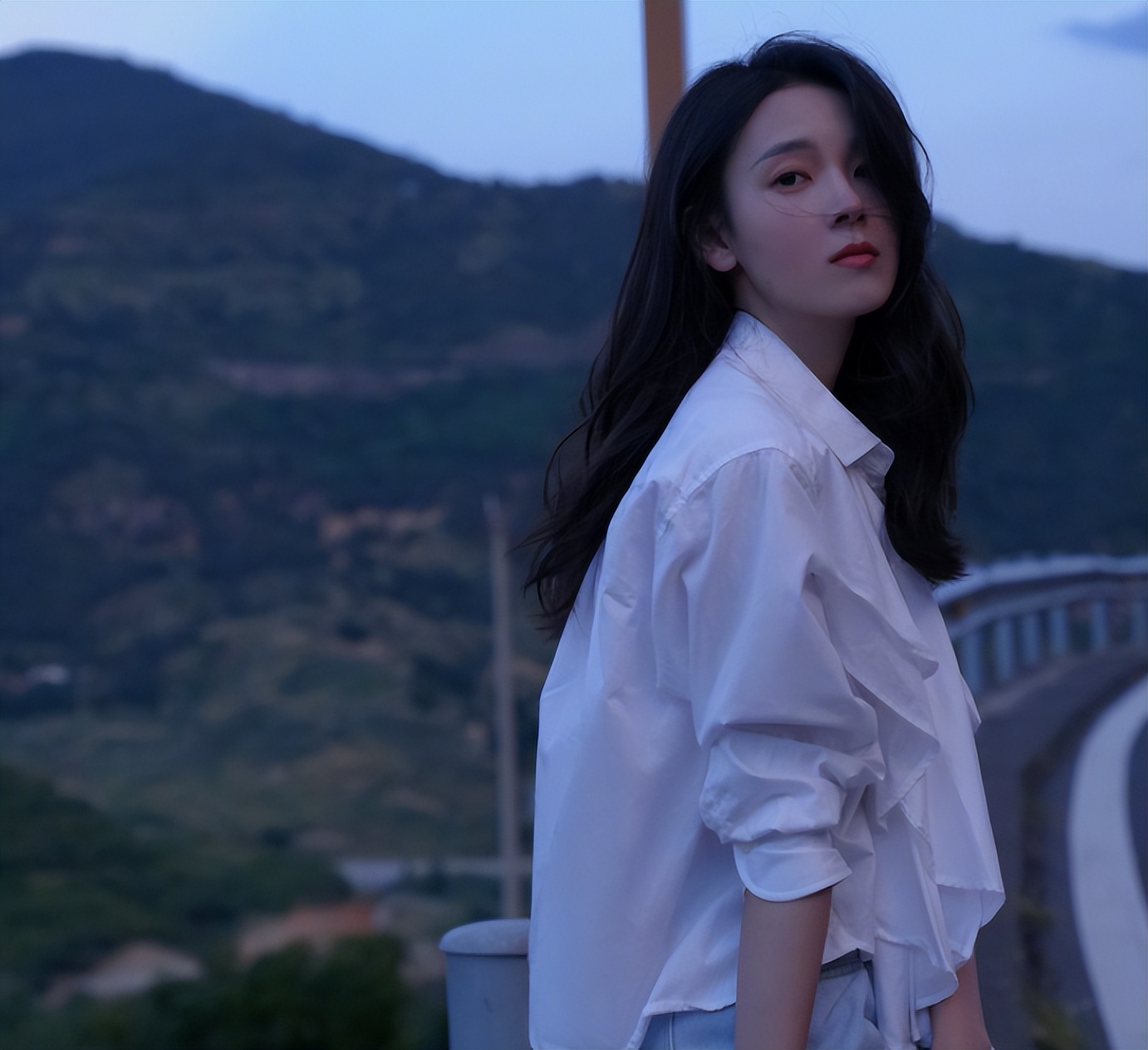 杨幂与唐人解约事件,芒果台四小花为什么辞职