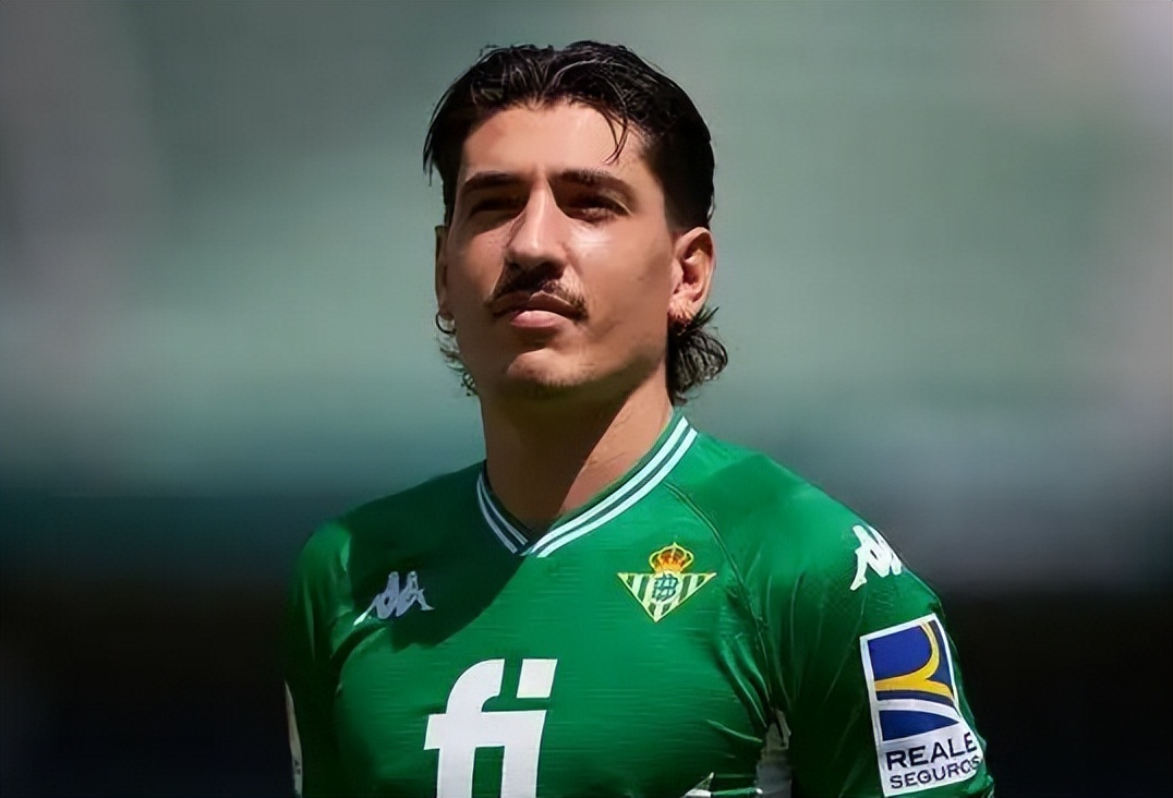 当年的最强右后卫,五大联赛最年轻的中后卫