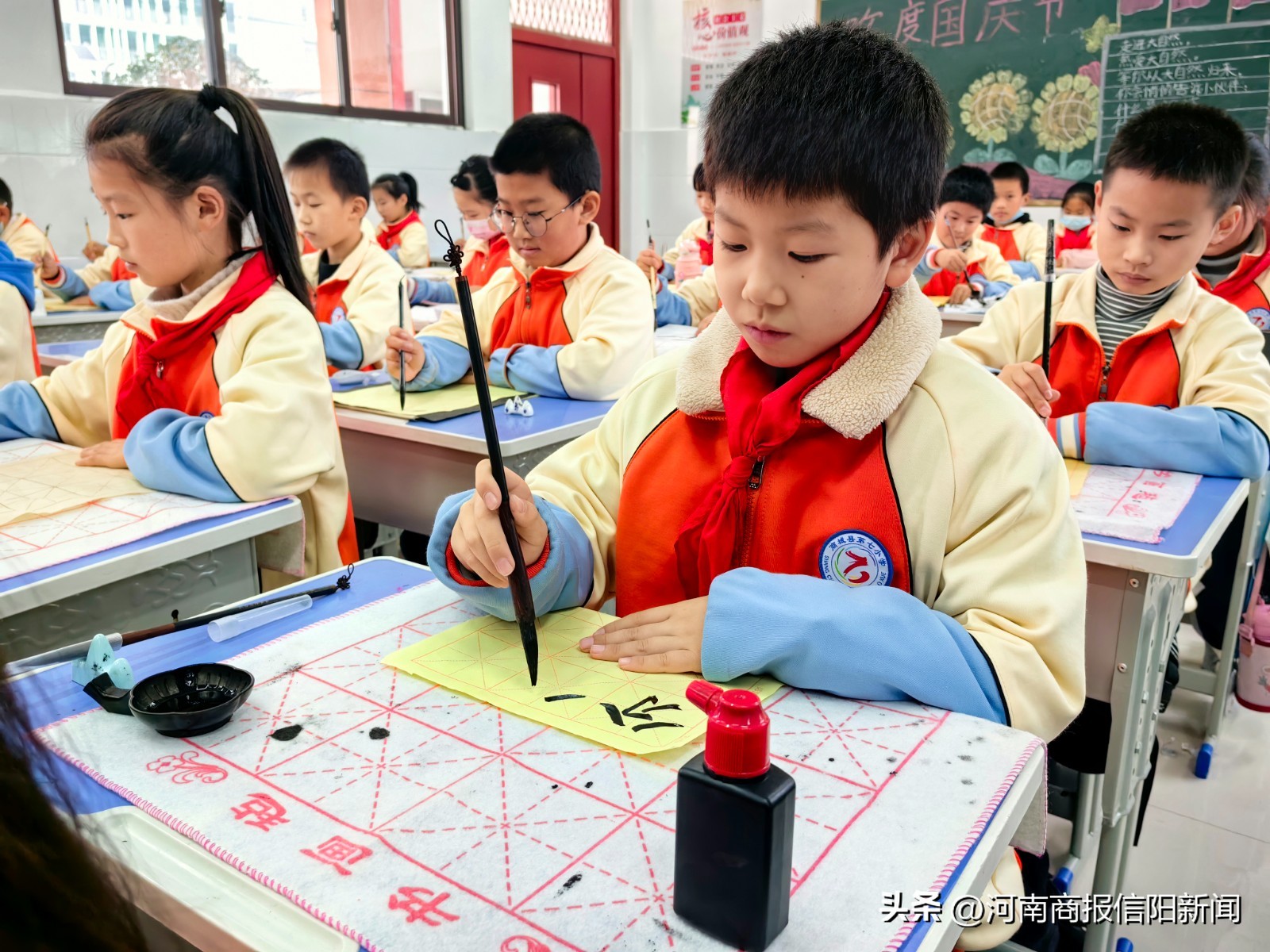 信阳商城县七小：助力“双减”落地，20多个社团让学生全面成长