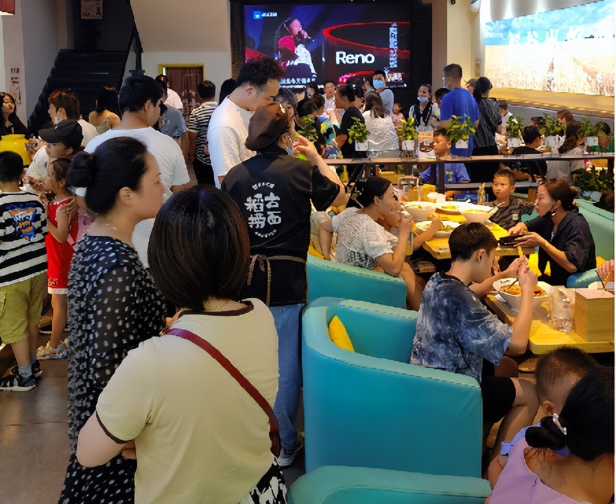 高端餐厅服务,提供多元化服务