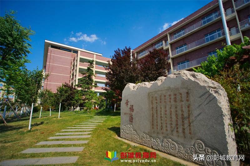 鍚嶅笀浜戦泦,鍚嶅笀鑽熻悆甯堣祫闆勫帤