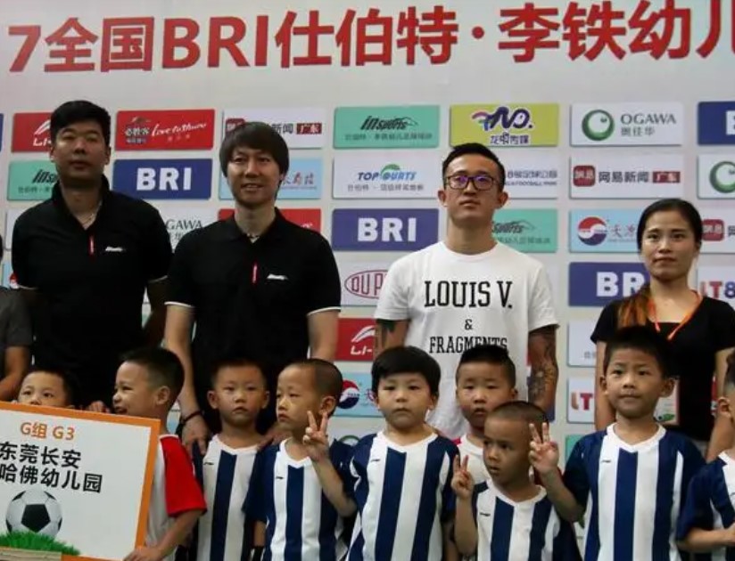 16岁就入选健力宝队留洋巴西,16岁李铁