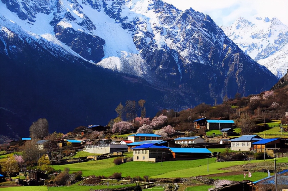 瑞士最美小镇适合养老,云南最适合晚上养老的小镇