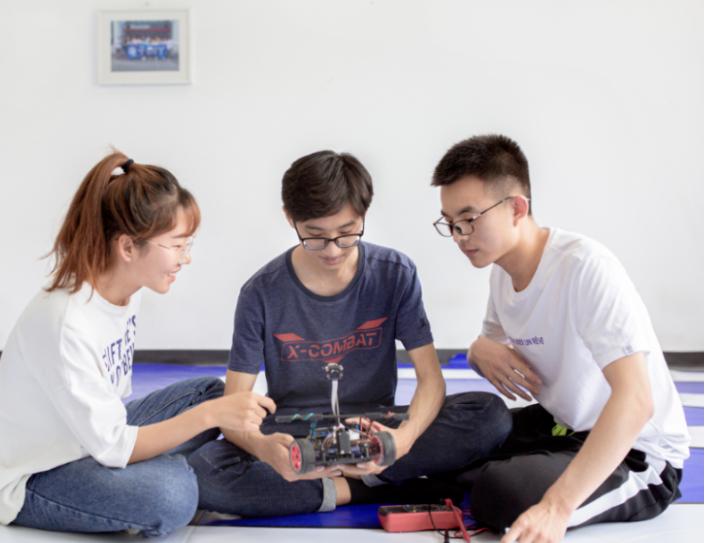 就业前景好的10大本科专业,文科生高薪专业