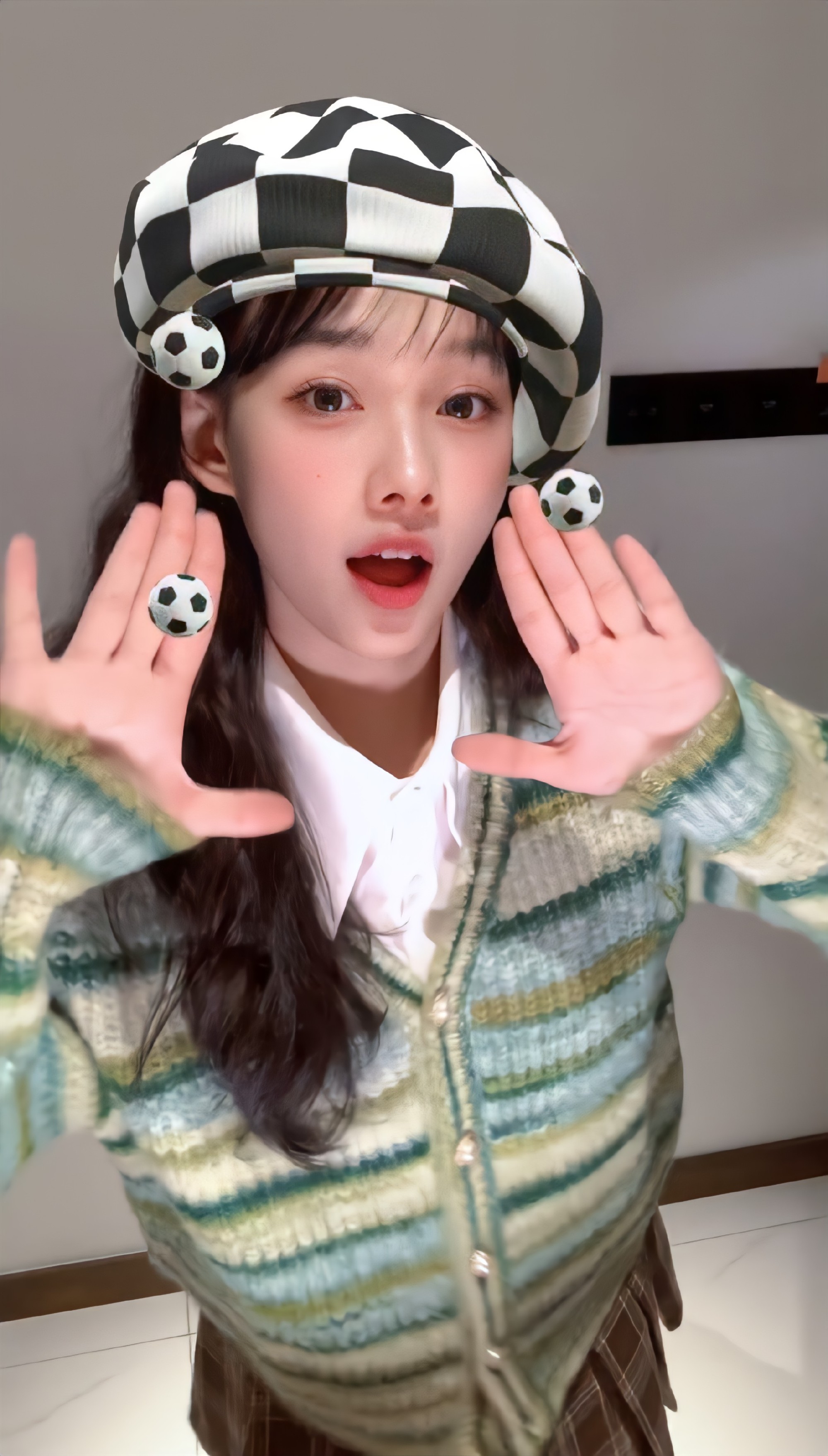 足球宝贝美女明星,足球宝贝女孩集体造型图片