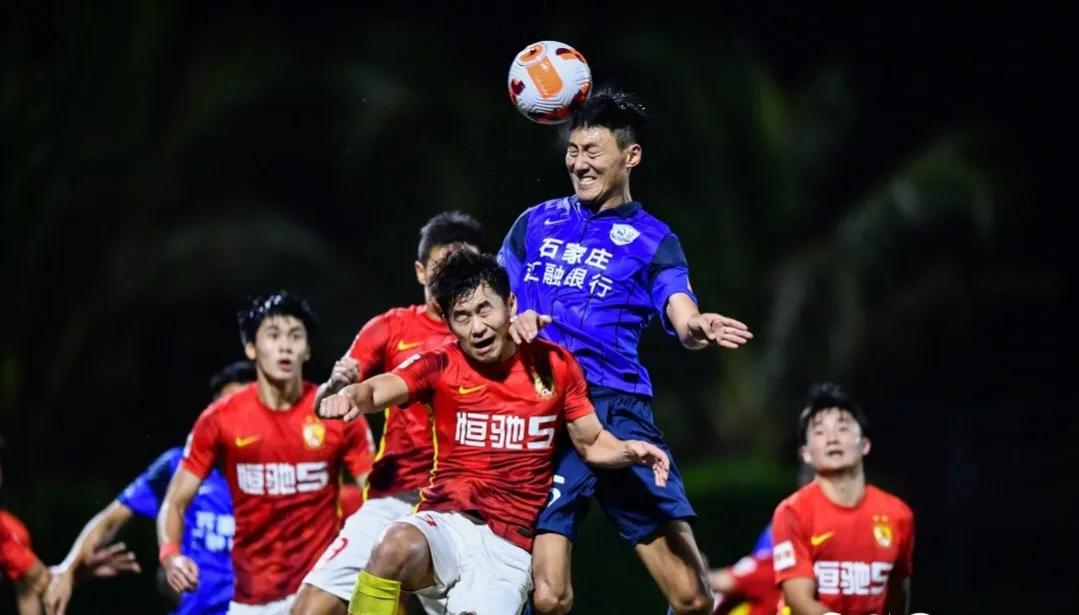 中超25轮最新战报泰山,现场直播中超第十一轮三镇vs泰山