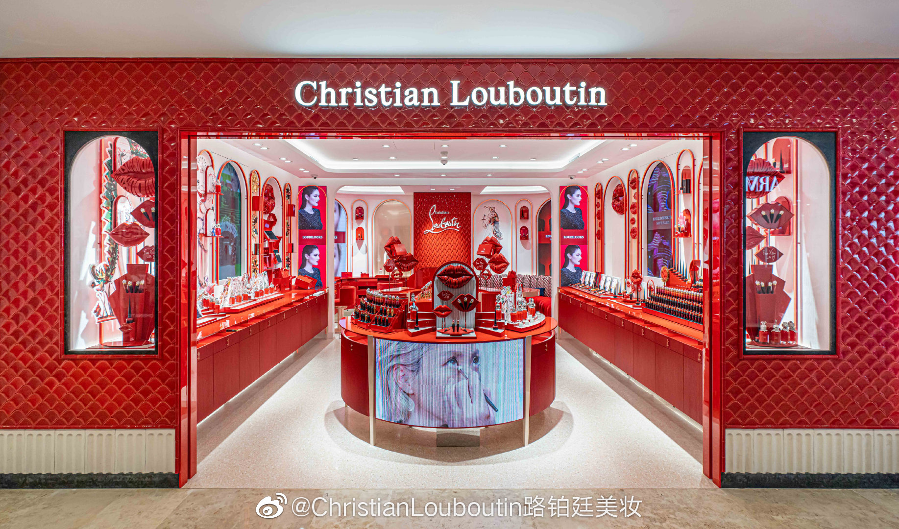 南京德基一期到二期怎么走,南京德基有多少个品牌