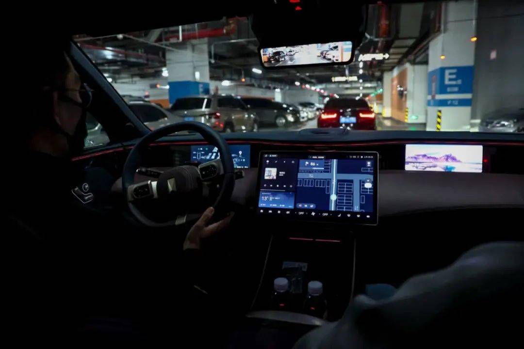 阿维塔智驾与问界智驾哪个好,allin智能手机